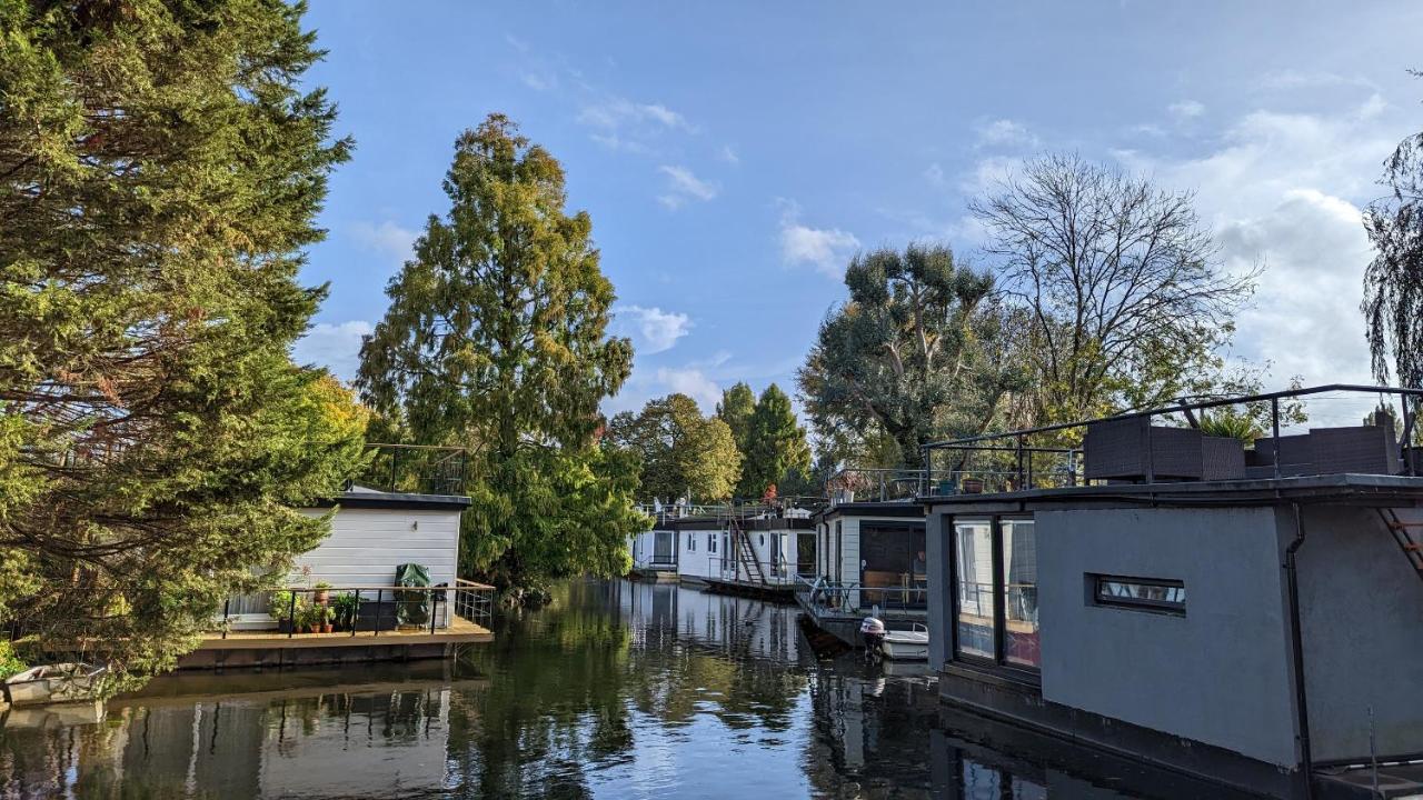 Tulana Taggs - Floating Home On Idyllic Island Hampton Hill Eksteriør billede